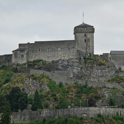 Castillo de Lourdes y Museo Pirenaico