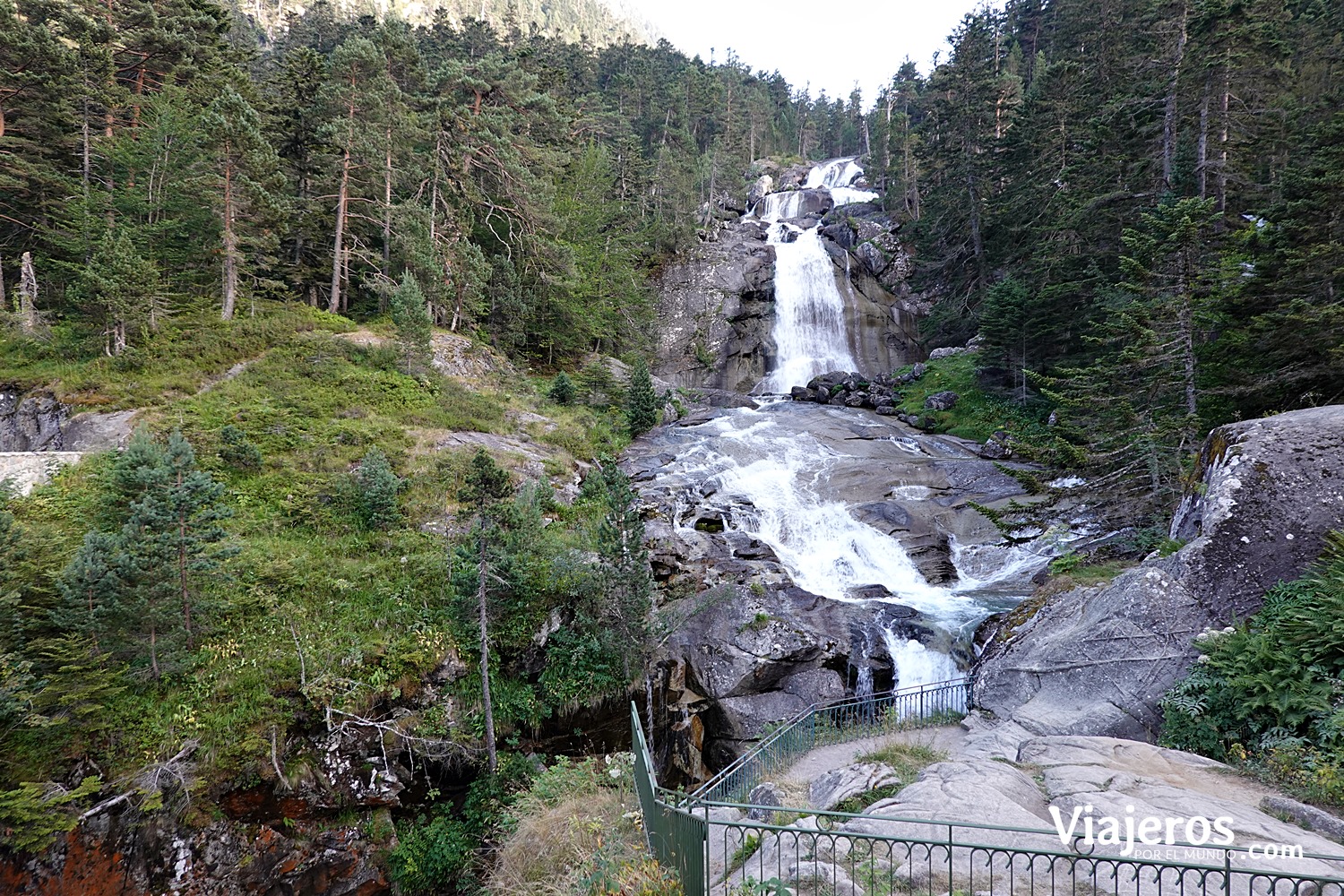 que-ver-en altos-pirineos-franceses-pon-d'espagne