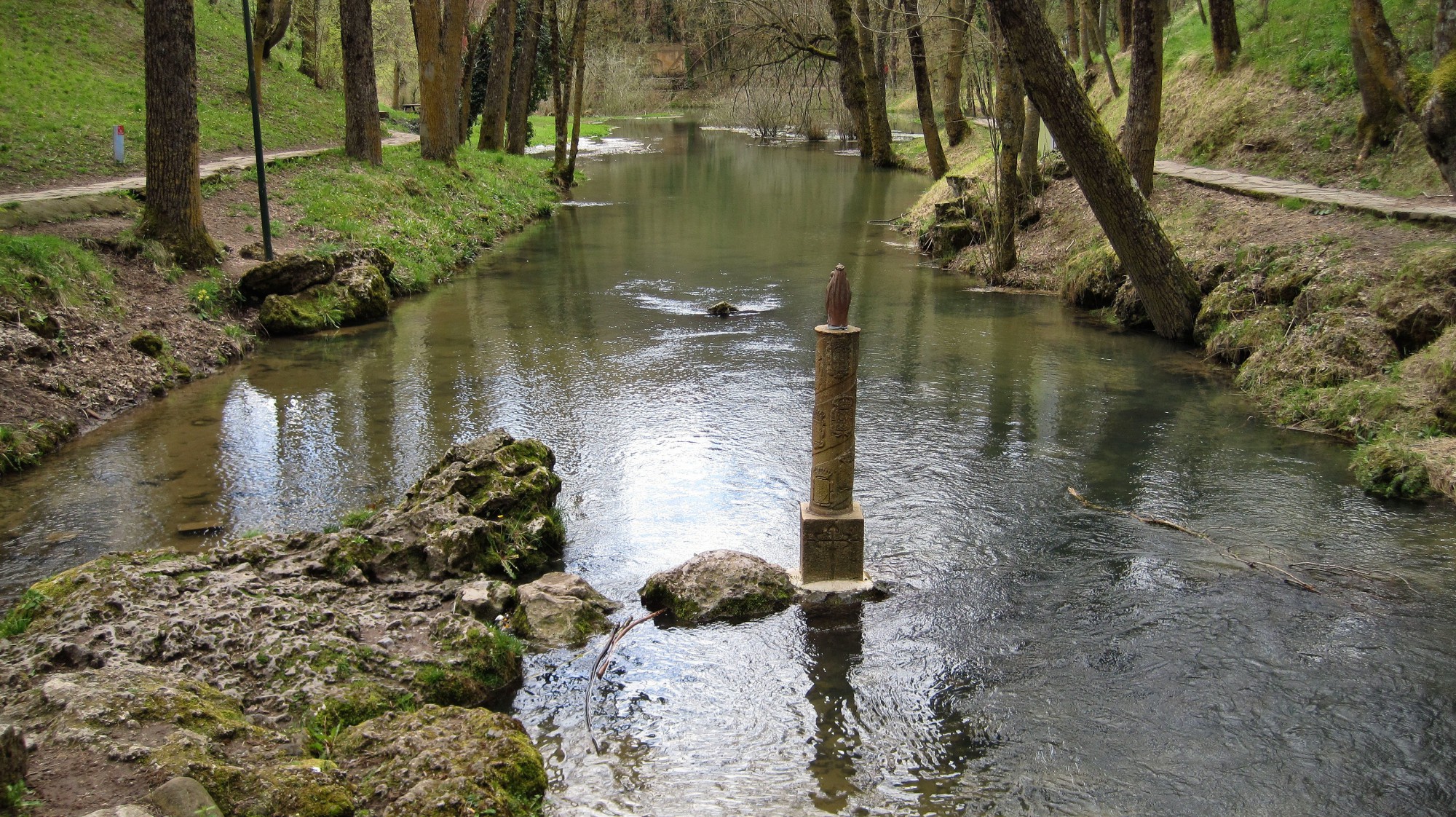 Foto de Paseo del Río Ebro en Reinosa, Cantabria