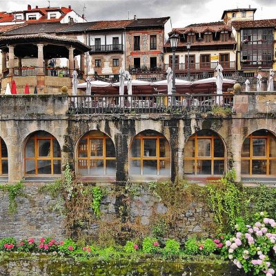 Potes, entre puentes y torres