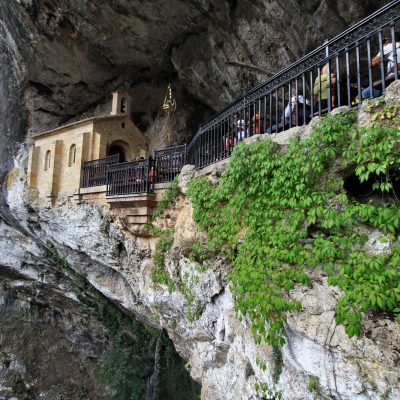 Santa cueva de Covadonga