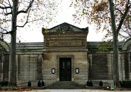 Capilla Expiatoria, monumento histórico parisino