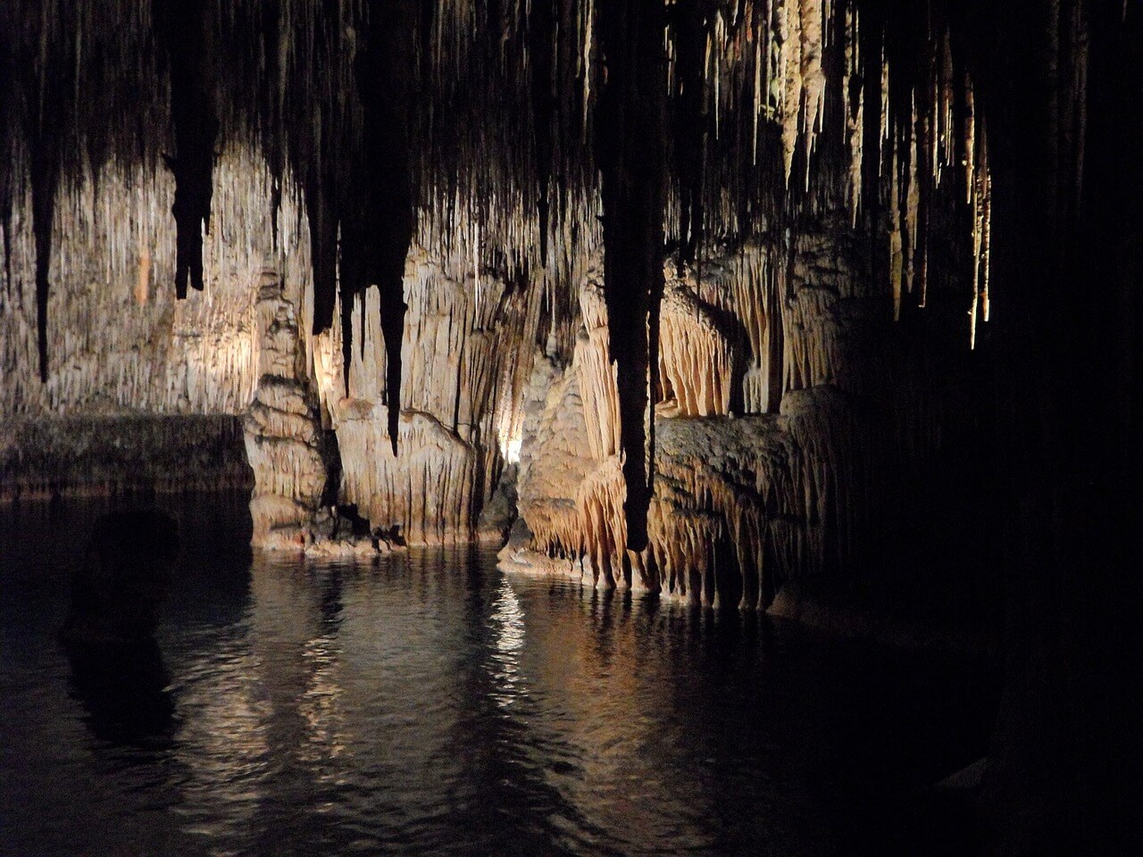 Top cuevas más espectaculares de España - Viajeros por el Mundo
