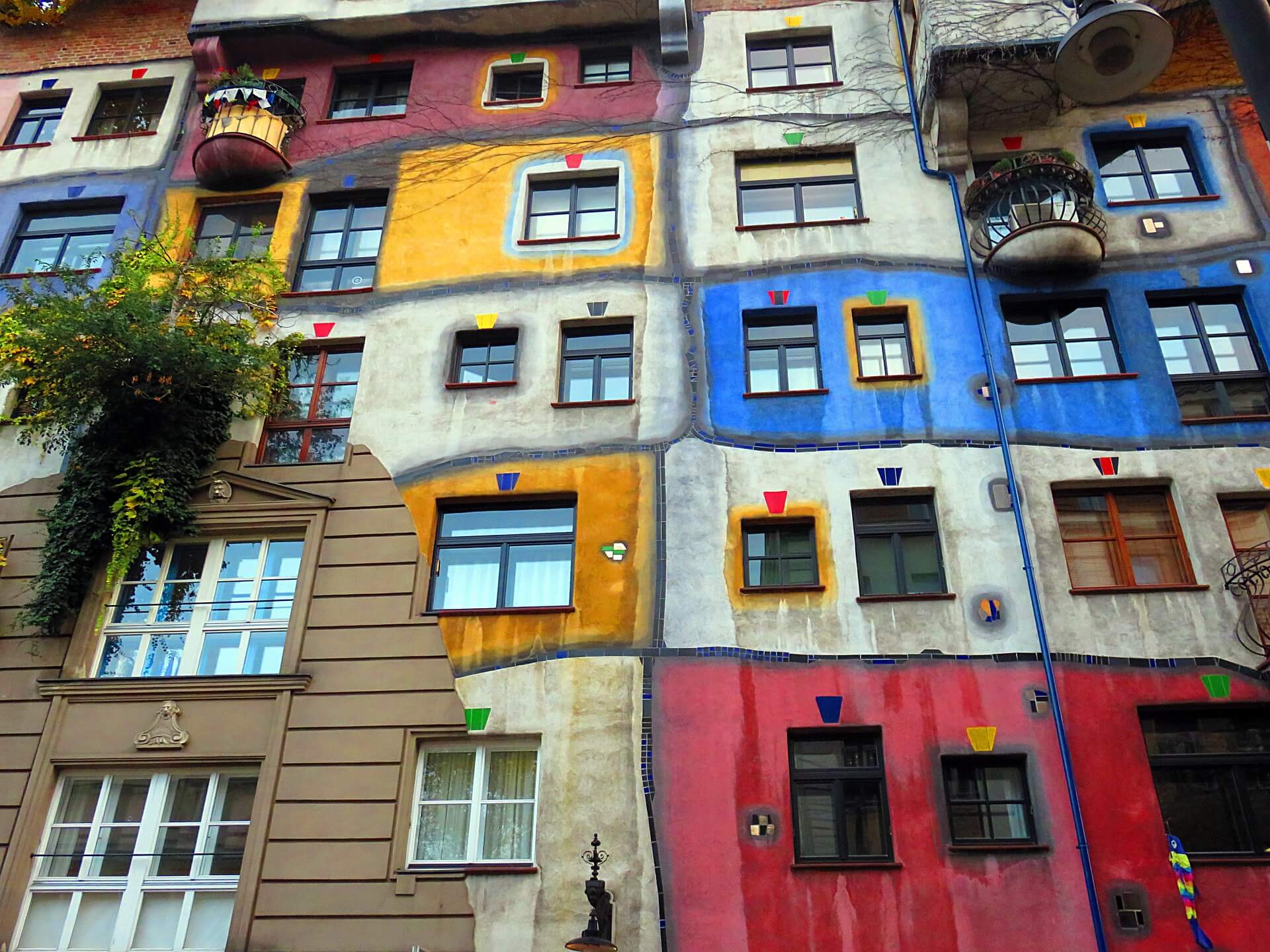 Hundertwasserhaus, Viena - Viajeros por el Mundo