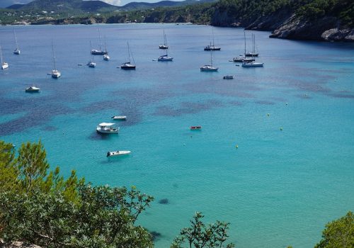 Cala Llonga, en Santa Eulalia (Ibiza)