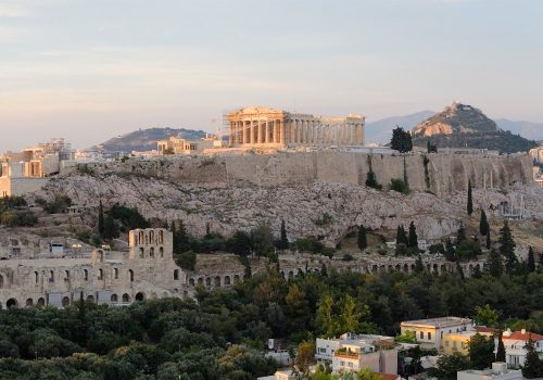La Necrópolis de Atenas: una mirada a la vida y la muerte en la antigua Grecia